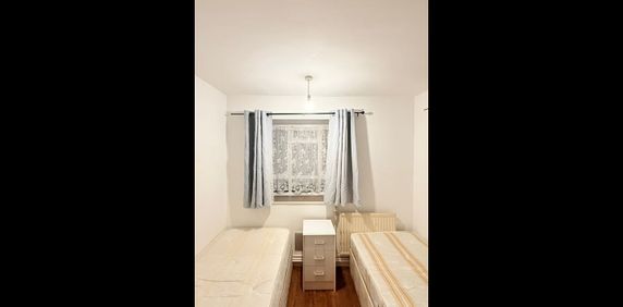 Room in a Shared Flat, Mildura Court, N8 - Photo 2