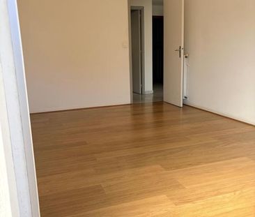 Location Appartement 2 pièces 56m² ST LAURENT DU VAR 06700 - Photo 5