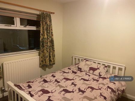 3 bedroom terraced house to rent - Photo 3