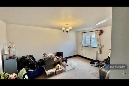 2 bedroom semi-detached house to rent - Photo 3
