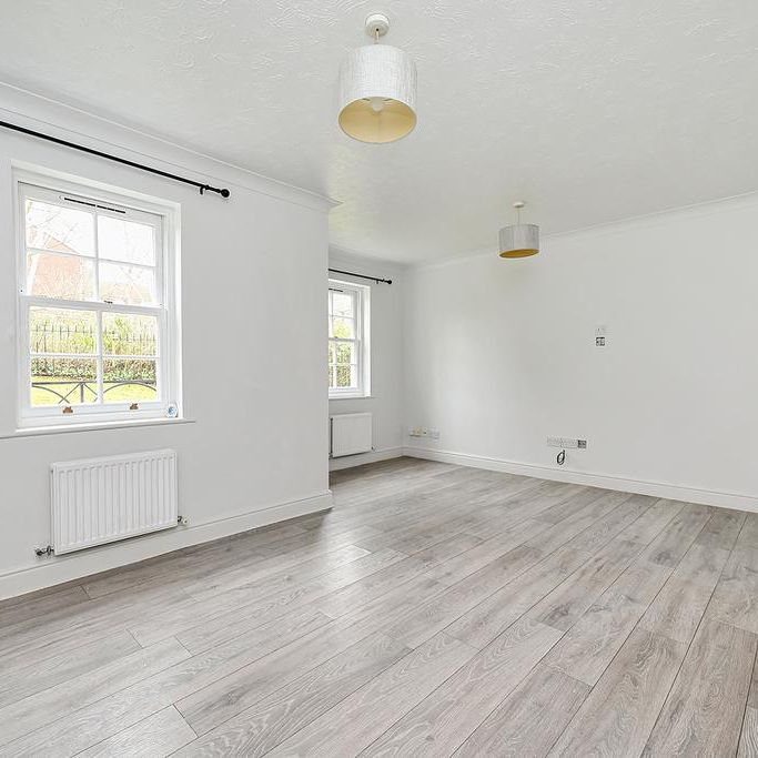 2 bedroom ground floor flat to rent - Photo 1