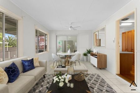 Immaculate Four-Bedroom Family Home – Ultra-Convenient Hammondville Location - Photo 2