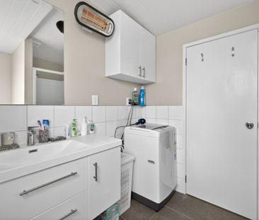 Modern 1-Bedroom Standalone Home - Prime New Brighton Location - Photo 6