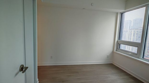 For Lease - 8 Wellesley Street Unit# 1216, Toronto, Ontario - Photo 1