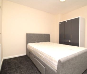 Mandeville, Northolt, UB5 4LU - Photo 2