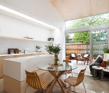 MAGNIFICENT ARCHITECTURALLY DESIGNED HOME - Photo 2