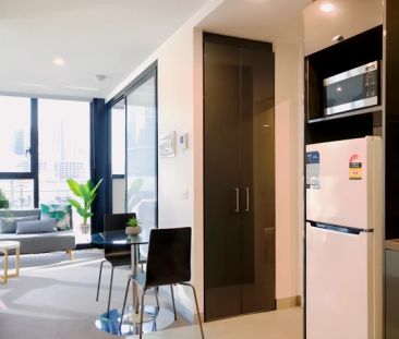 1 Bedroom*906 - Photo 2