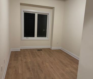 For Lease - 125 Seguin Street, Richmond Hill, Ontario - Photo 4