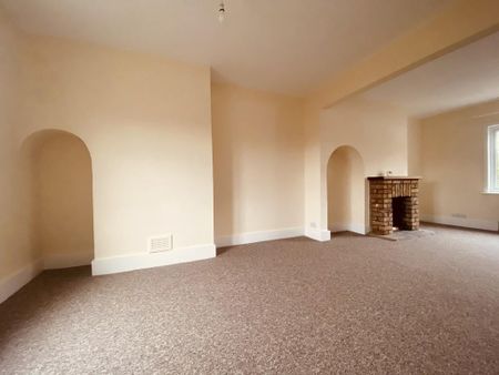 2 bedroom semi-detached house to rent - Photo 4