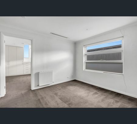 68A Woolton Avenue, Thornbury, Vic 3071 - Photo 4