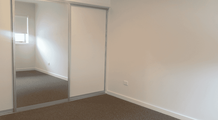 Hang On In - Photo 2