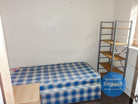 4 bedroom semi-detached house to rent - Photo 4