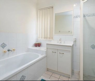 Springfield Lakes - Photo 6