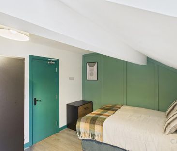 6 bedroom terraced house to rent - Photo 4