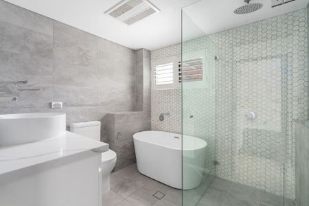 Spacious, modern and convenient - Photo 5