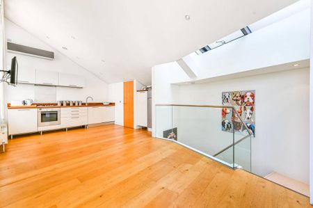 2 bedroom mews to rent - Photo 4