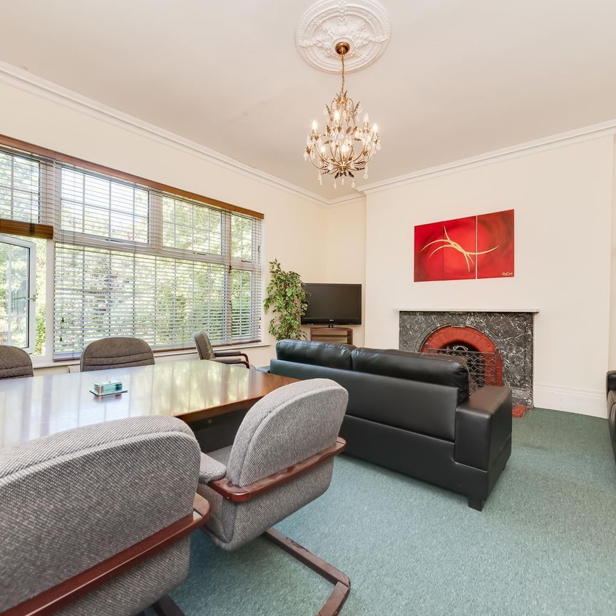 6 bedroom semi-detached house to rent - Photo 1