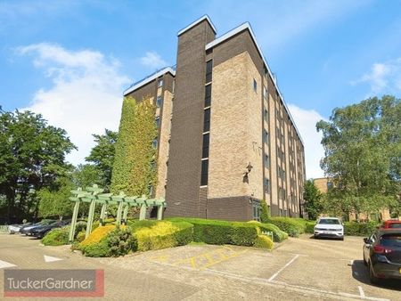 Manhattan Drive, Cambridge - Photo 2