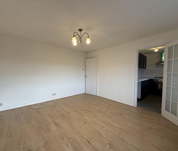 2 bedroom maisonette to rent - Photo 2