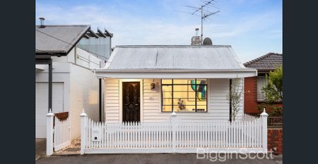 Beautifully Presented and Cosy Three Bedroom Cottage - Photo 3