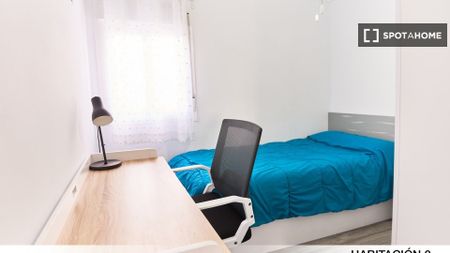 seville, Andalusia 41005 - Photo 3