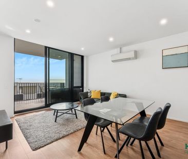 Stylish Furnished 1-Bedroom Apartment in Hamilton Hill Estate - Photo 1