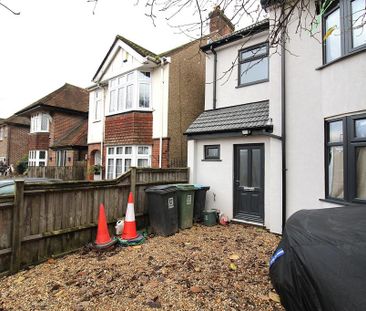 Studio to rent - Photo 5