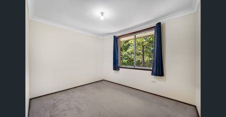 Neat & Tidy 3 Bedroom House in South Leura - Photo 4