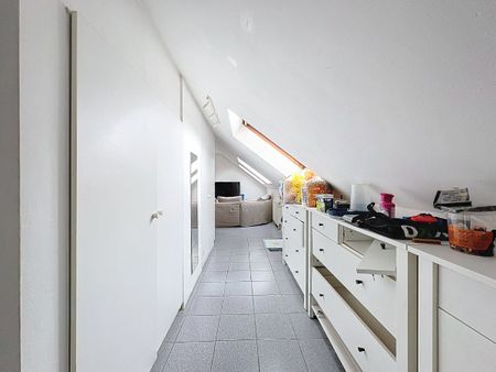 Gezellig dakappartement nabij winkels en openbaar vervoer - Photo 3