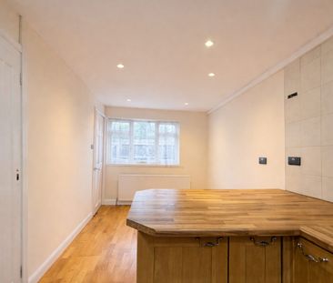 3 Bedroom House To Let - HP14 - Photo 6