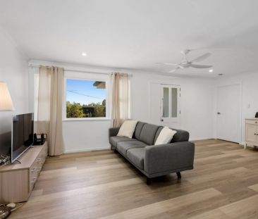 Renovated Haven in a Quiet Cul-de-sac - Photo 6