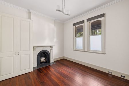 918 Bourke Street, Zetland NSW 2017 - House For Rent | Domain - Photo 5