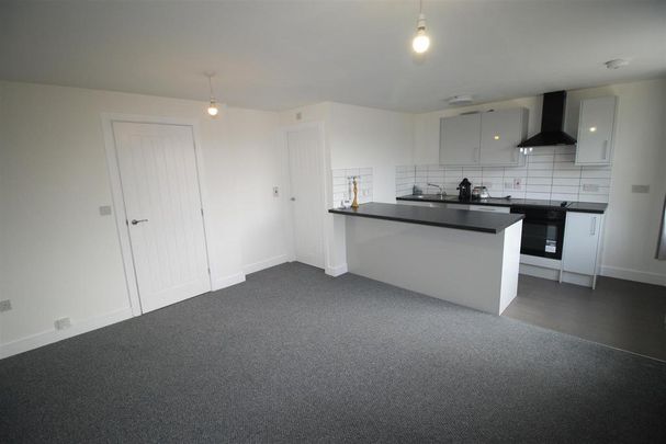 2 bedroom maisonette to rent - Photo 1