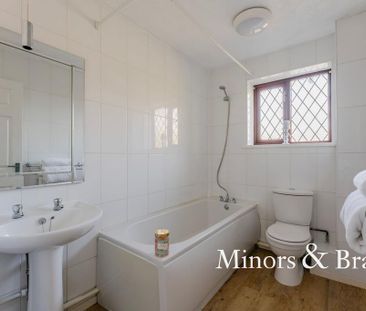 3 bedroom detached house to rent - Photo 6