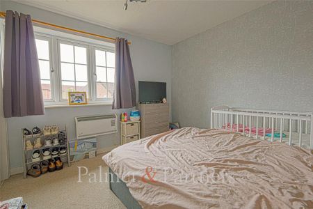 2 bedroom terraced house to rent - Photo 4