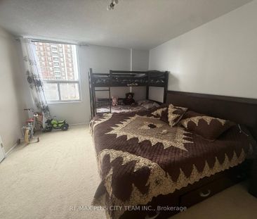 909 10 Edgecliff Golfway - Photo 3