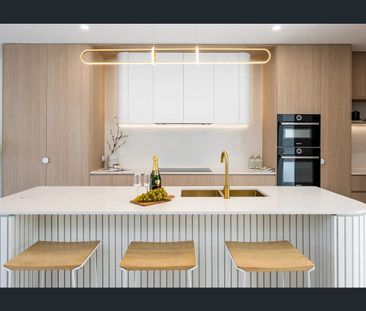 22a Mallard Avenue, Paradise Point, Qld 4216 - Photo 2