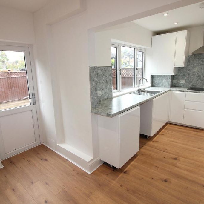 3 bedroom terraced house to rent - Photo 1