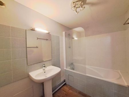 Location Maison 4 pièces 93m² LA RICHE 37520 - Photo 5