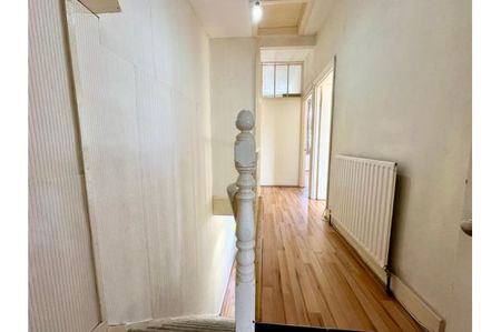 3 bedroom maisonette - Photo 3