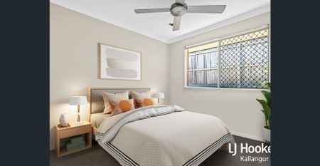 STUNNING FAMILY HOME. WALK TO SCHOOLS, DAYCARE & TRAIN STATION / GREAT SIDE ACCESS!! - Photo 4