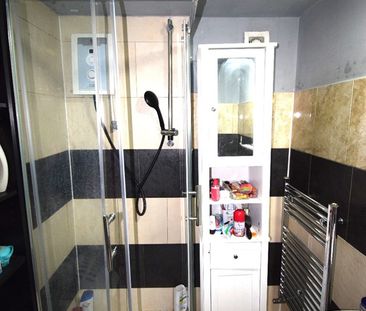 2 Bed Flat, Mayesbrook Road, IG3 - Photo 1
