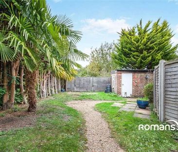 Weybourne Road, Aldershot, Hampshire, GU11 - Photo 6