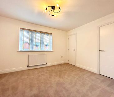 3 bedroom House in Collins Walk, Crowthorne - Photo 5