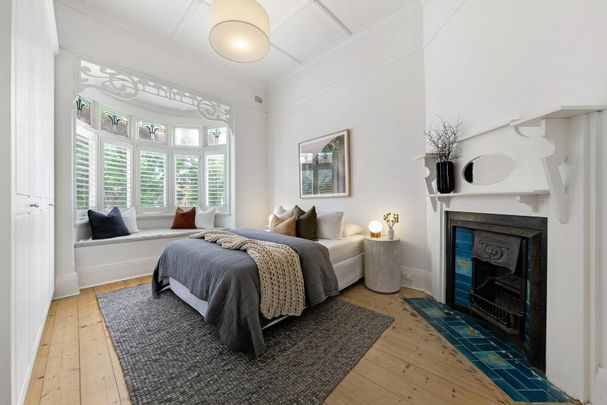 Edwardian Charm in Prime Balaclava Cul-de-Sac - Photo 1