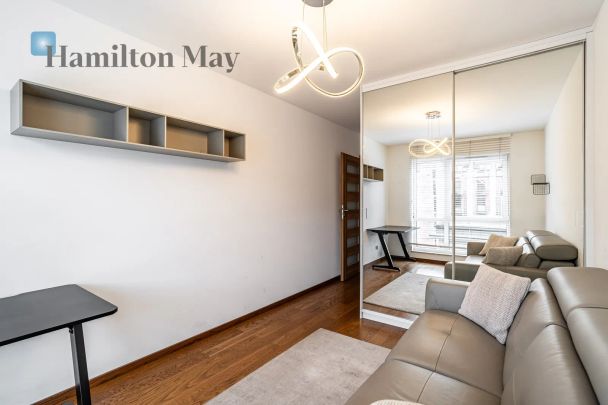 Eleganckie mieszkanie na Zabłociu z loggią, garażem i komórką lokatorską - Фото 1