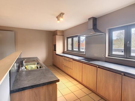 Duplex appartement gelegen op de eerste verdieping met 3 slaapkamers - Photo 4