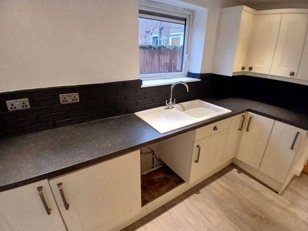 2 bedroom detached house to rent - Photo 4