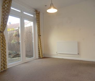 Lavender Avenue, Coundon, Coventry - - Photo 2