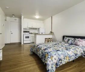 1 room apartment of 92m² in Quebec - Photo 2